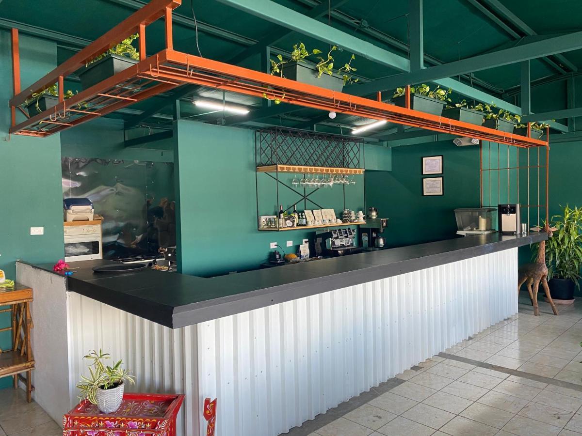 La Hacienda Rooms & Food Jacó Buitenkant foto