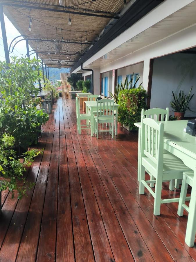 La Hacienda Rooms & Food Jacó Buitenkant foto